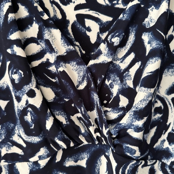 Lauren Ralph Lauren Navy and White Asymmetrical Y2K Patterned Midi Dress - Picture 3 of 7